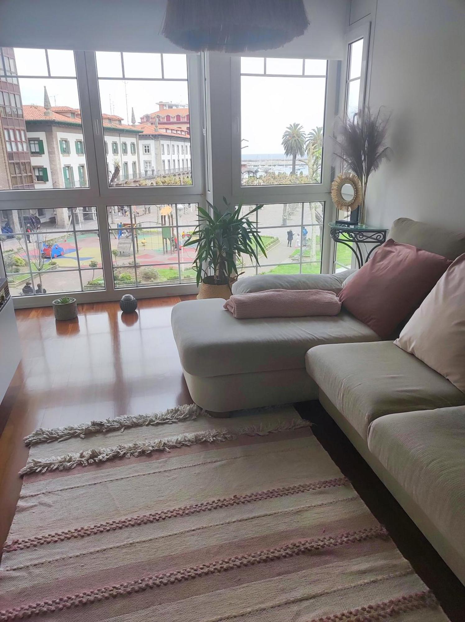 דירות Precioso Piso Con Garaje En El Centro De קסטרו אורדיאלס מראה חיצוני תמונה