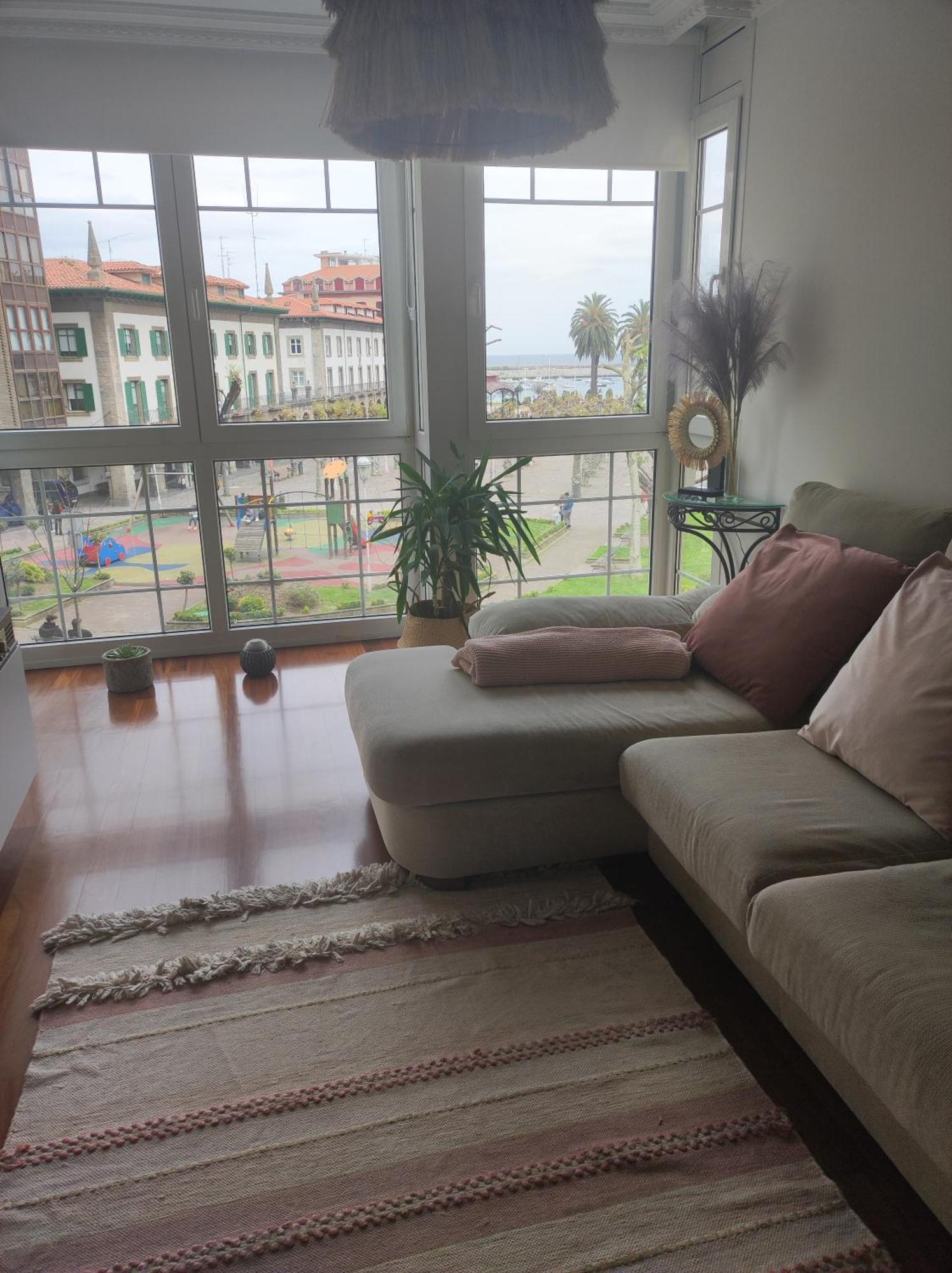 דירות Precioso Piso Con Garaje En El Centro De קסטרו אורדיאלס מראה חיצוני תמונה